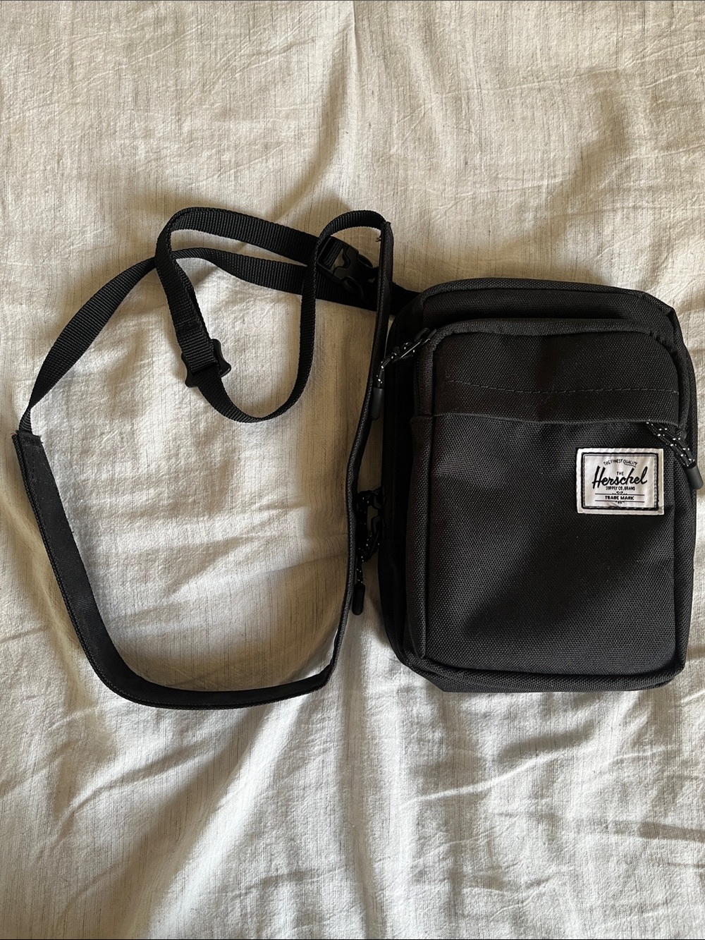 Herschel Form Cross Body Bag, Black